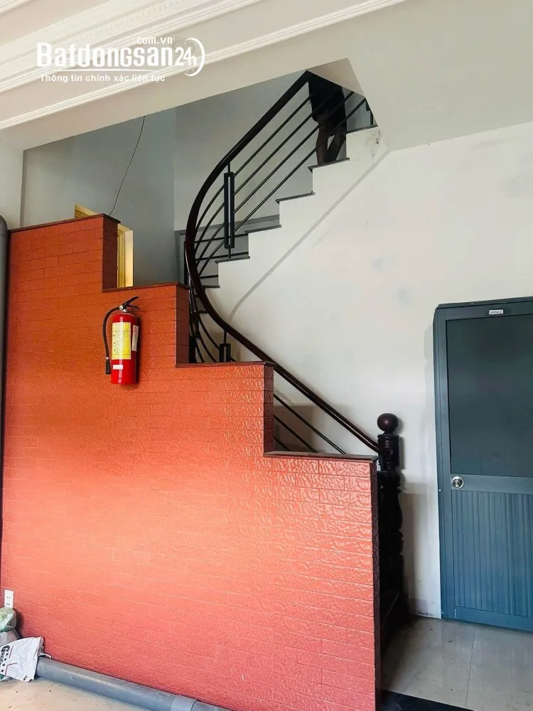 Nhà 57,8m² 3 tầng, 2 phòng ngủ lớn, sổ hồng chính chủ, giá 6 tỷ, Phường An Khánh (Q Quận 2 cũ).