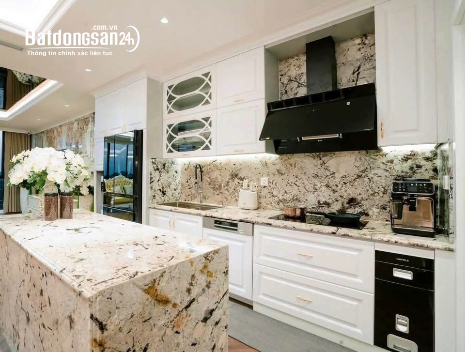 Bán Căn Biệt Thự Đơn Lập 201m², giá 36.2 Tỷ, 3 Thoáng, Full Nội Thất Đẹp, Văn Phú, Hà Đông.