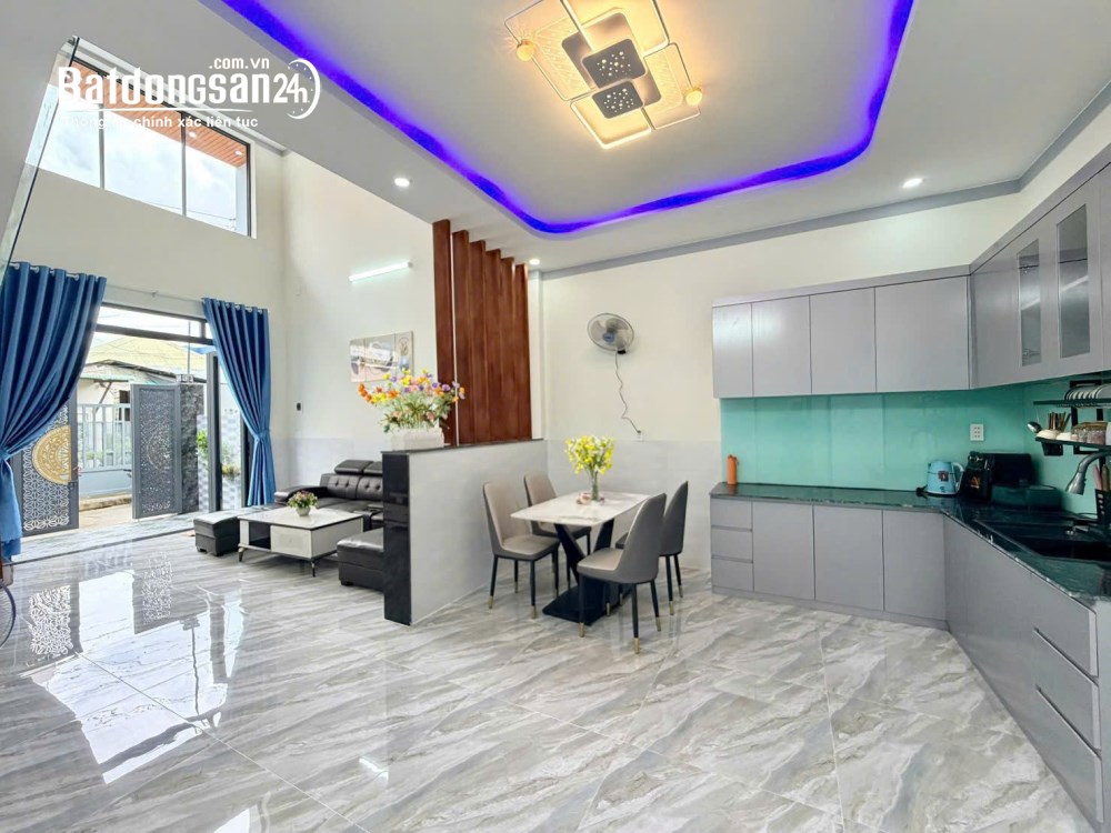 Bán nhà gần Nguyễn Ái Quốc, P. Biên Hòa, Đồng Nai, 1 trệt 1 lửng, ô tô vào tận nhà.