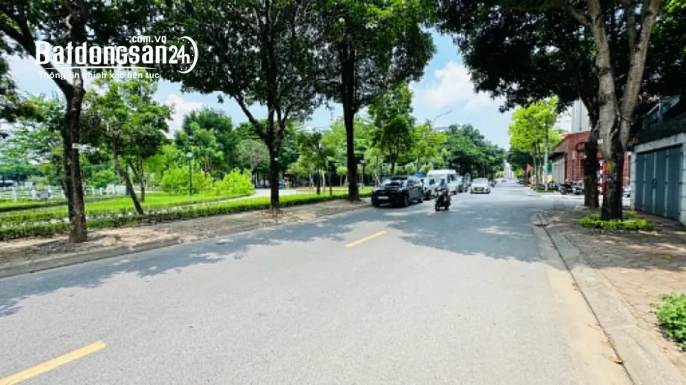 Bán biệt thự sân vườn Long Biên, MT 13m, sát công viên cây xanh, hồ điều điều hòa.