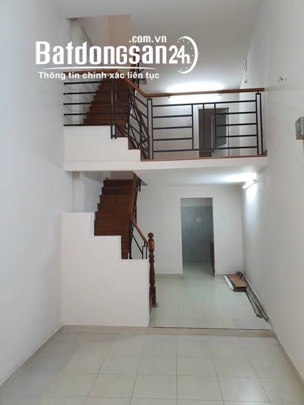 Bán nhà Cầu Ông Lãnh, 3PN, dòng tiền ổn định, giá 6+ tỷ.