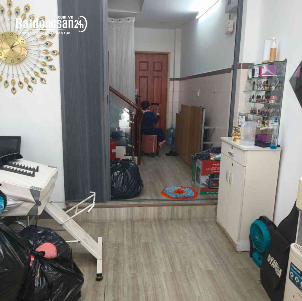 Bán nhà Hưng Phú, Quận 8, DT3,4m x 14m, giá hơn 8 tỷ, sổ hồng riêng, hoàn công.
