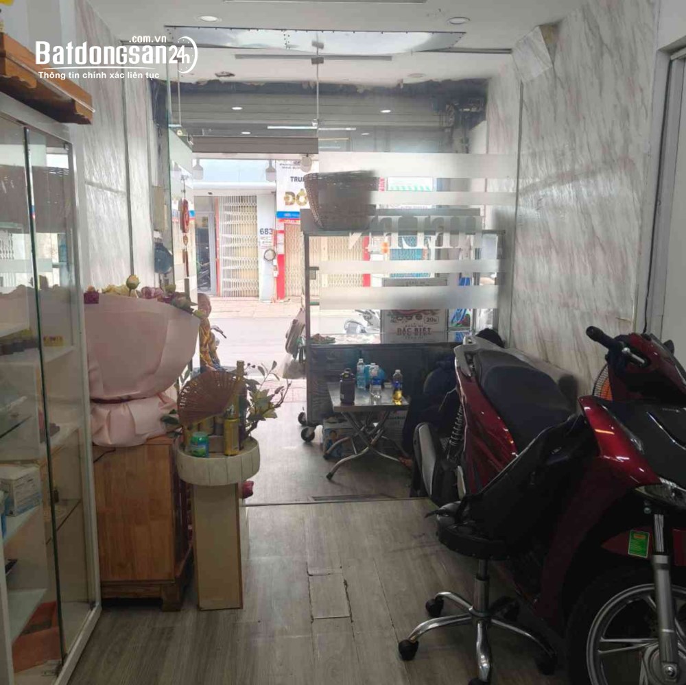 Bán nhà Hưng Phú, Quận 8, DT3,4m x 14m, giá hơn 8 tỷ, sổ hồng riêng, hoàn công.