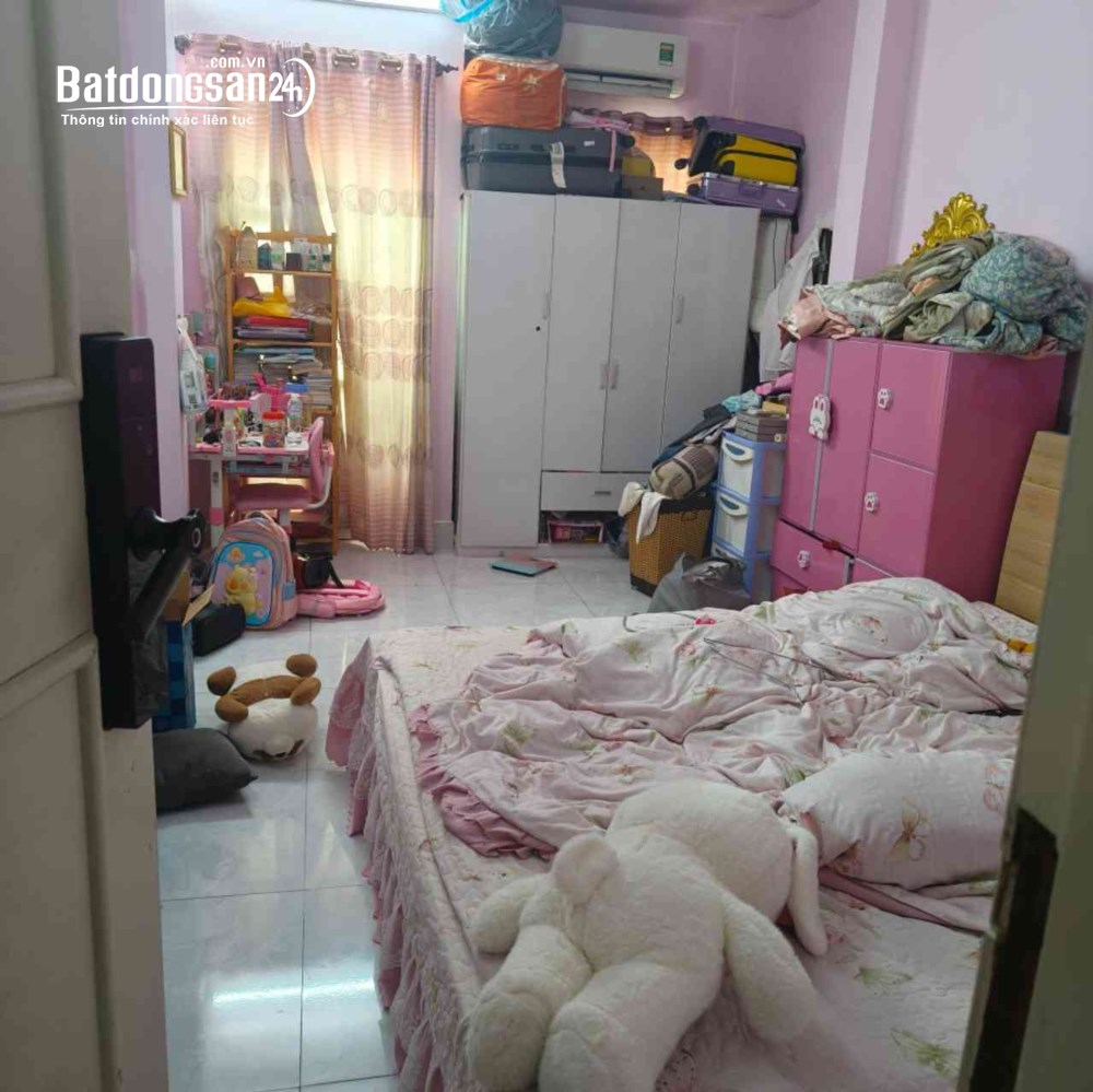 Bán nhà Hưng Phú, Quận 8, DT3,4m x 14m, giá hơn 8 tỷ, sổ hồng riêng, hoàn công.