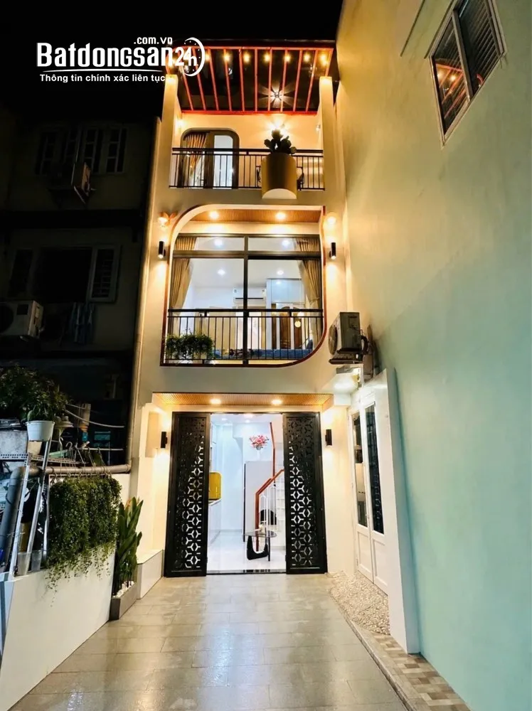 Nhà Lê Quang Định, Bình Thạnh, hẻm xe hơi, sân trước rộng, 3.x tỷ.
