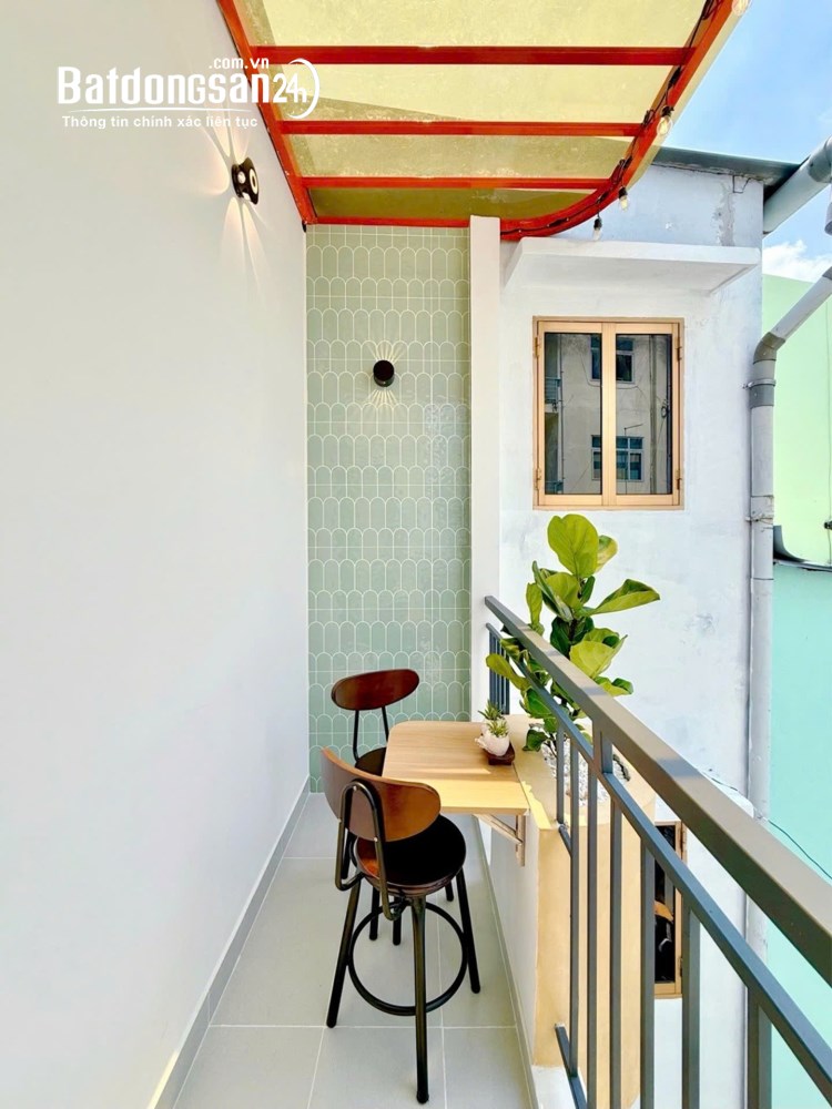 Nhà Lê Quang Định, Bình Thạnh, hẻm xe hơi, sân trước rộng, 3.x tỷ.