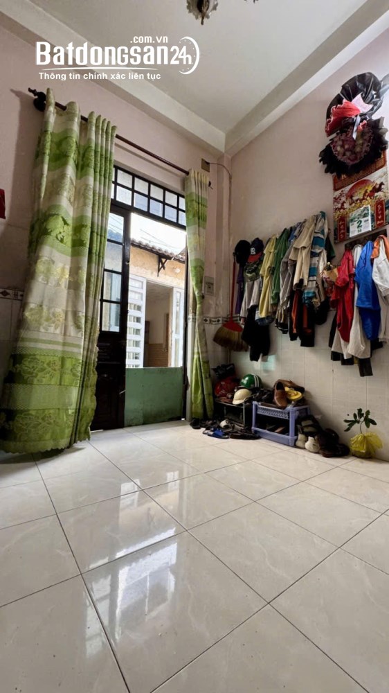Bán nhà 116m² gần chợ Linh Trung, 4,6 tỷ, sổ đỏ, thu nhập 6 triệu/tháng.