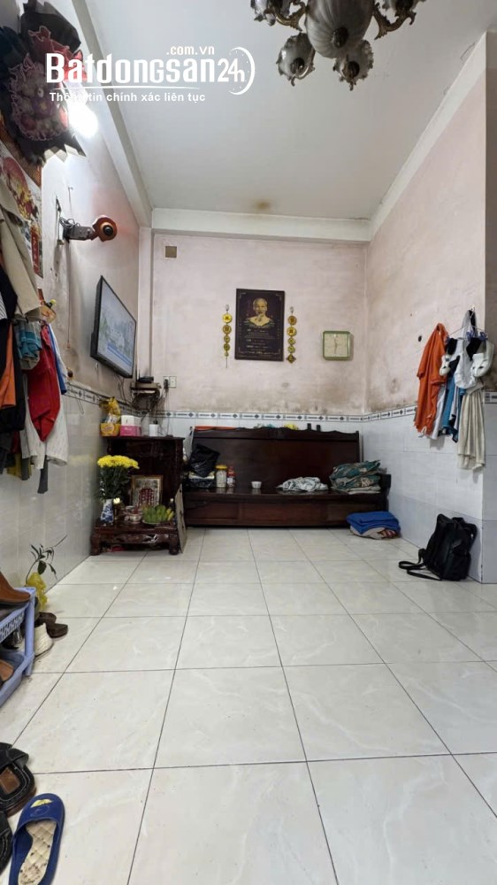 Bán nhà 116m² gần chợ Linh Trung, 4,6 tỷ, sổ đỏ, thu nhập 6 triệu/tháng.