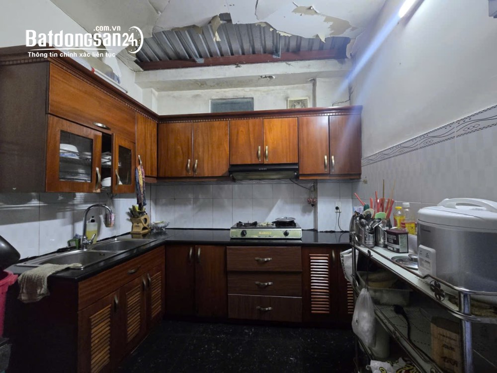 Nhà gần Đại học Ngân hàng, Linh Trung, 100m², 2 mặt tiền, nhỉnh 41 triệu/m².
