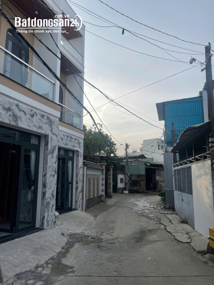 Bán nhà 1 trệt 1 lầu Biên Hòa, Đồng Nai, 85m², sân đậu ô tô, sổ hồng riêng.