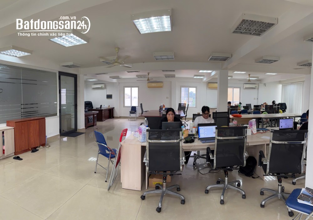 Cho thuê văn phòng Trường Sơn, Tân Bình, 176m²/tầng, gần sân bay, không gian chuyên nghiệp.