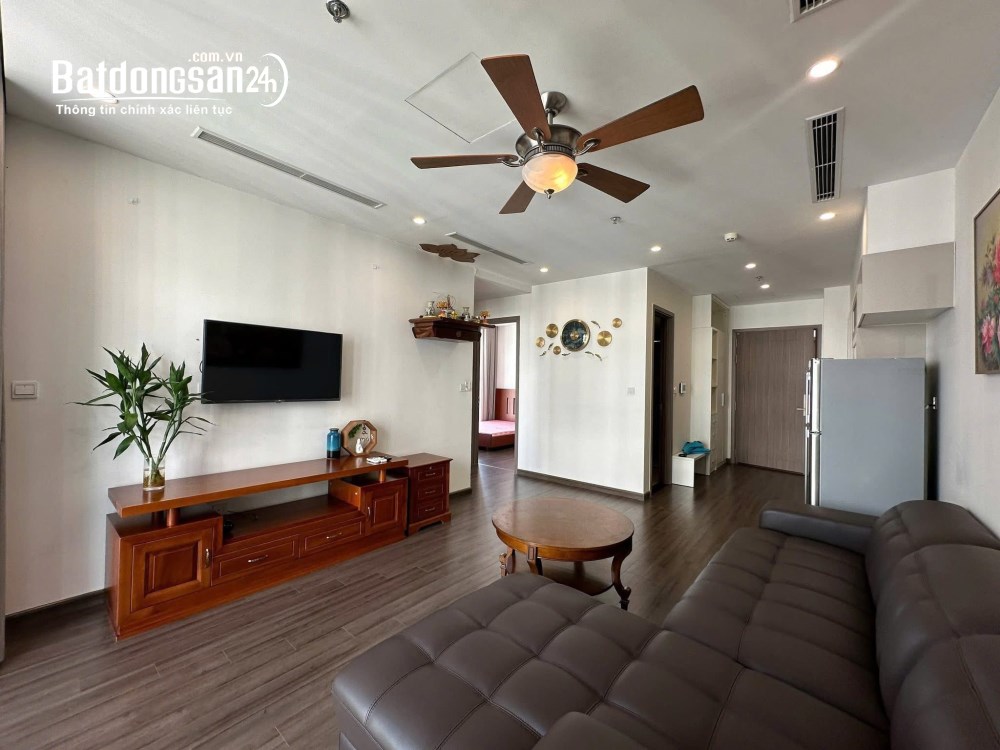 Cho thuê Vinhomes Symphony 72m², căn 2PN, full nội thất, giá 15 triệu/th, P. Phúc Lợi, Hà Nội.