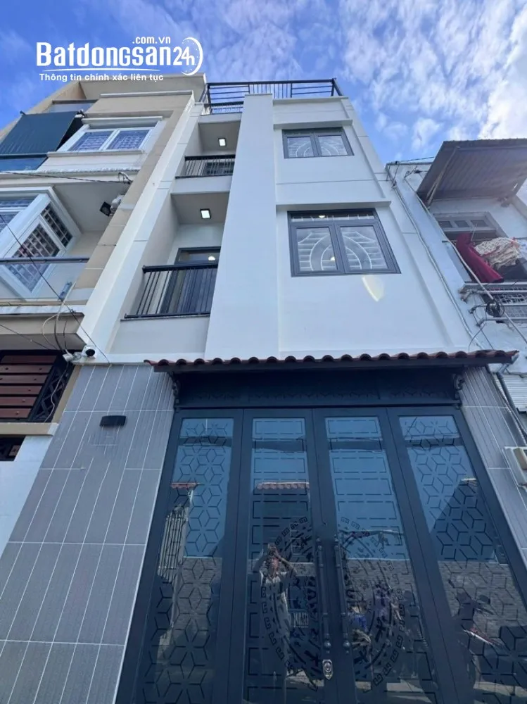 Nhà Quận 11, DT 27m², tặng nội thất cao cấp, sổ hồng riêng, chỉ 5.68 tỷ.