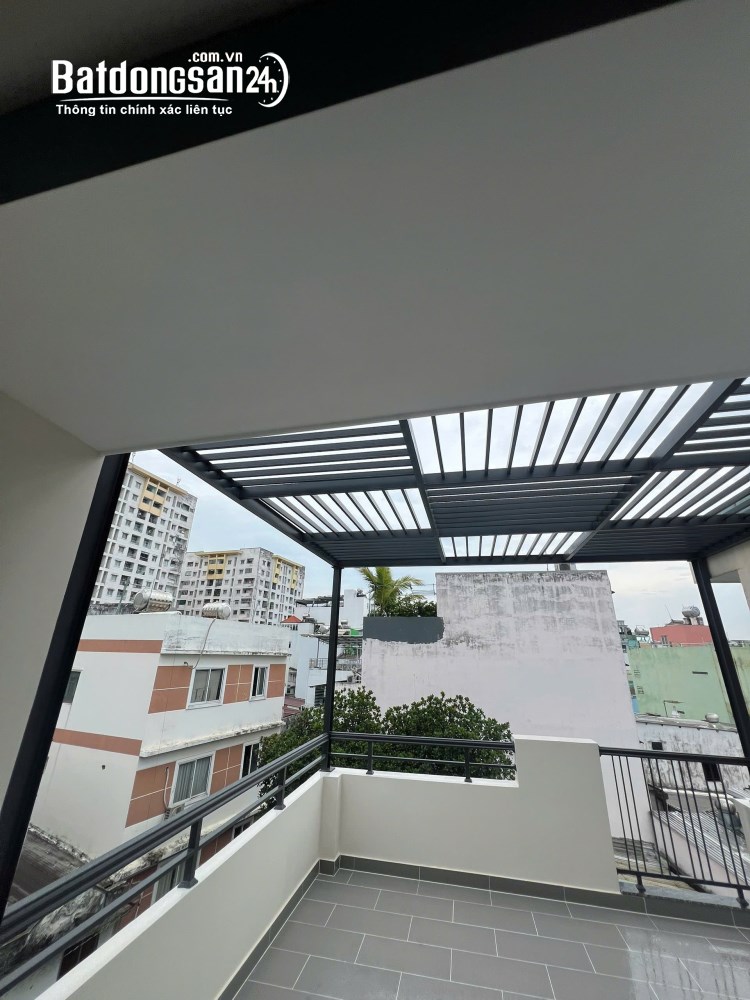 Nhà Quận 11, DT 27m², tặng nội thất cao cấp, sổ hồng riêng, chỉ 5.68 tỷ.