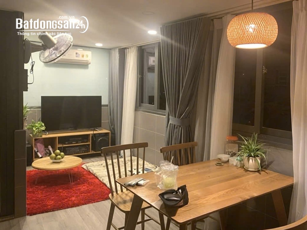 CHDV Trường Sa – Huỳnh Văn Bánh, Phú Nhuận, thu nhập 30 tr/th, giảm 700 triệu, giá 6,5 tỷ.