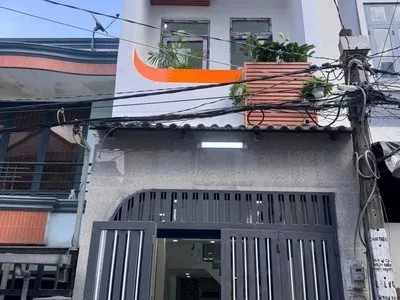 Hồ Văn Cống, Phường Bình Dương, 120m², nhà 1 trệt 1 lầu 1 sân thượng, 3 phòng ngủ, giá chỉ 2 tỷ.