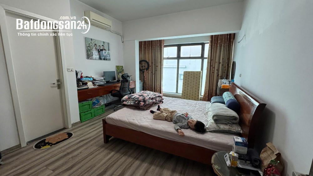Căn góc CT5C Văn Khê, Hà Đông, 166m², 3PN, 2 ban công Nam, full nội thất, giá 7,8 tỷ.