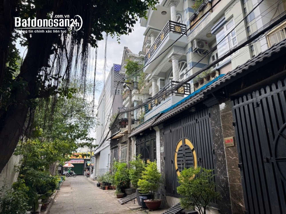Nhà 4 tầng Hiệp Thành 13, P. Tân Thới Hiệp, TP Hồ Chí Minh, 62m², 3PN, hẻm xe hơi, giá 5,6 tỷ.