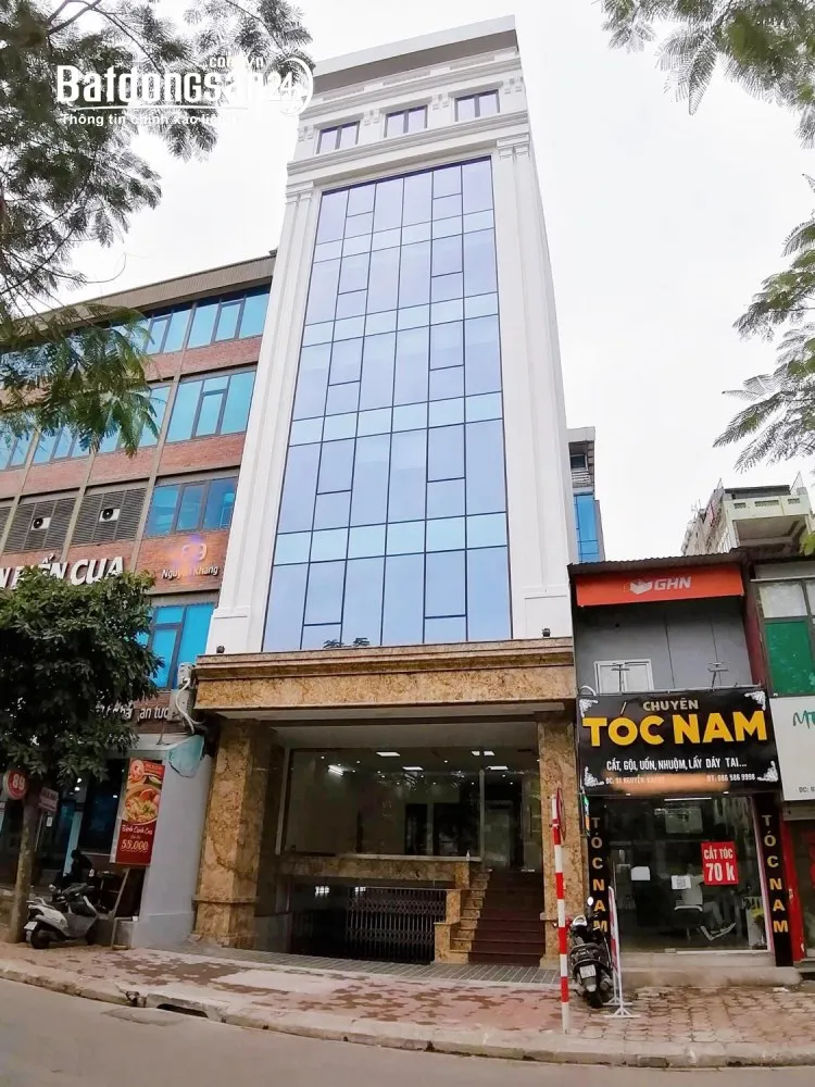Bán tòa văn phòng Tôn Đức Thắng, Đống Đa, 195m², 9 tầng 1 hầm, MT 8m, GPXD và PCCC đầy đủ.