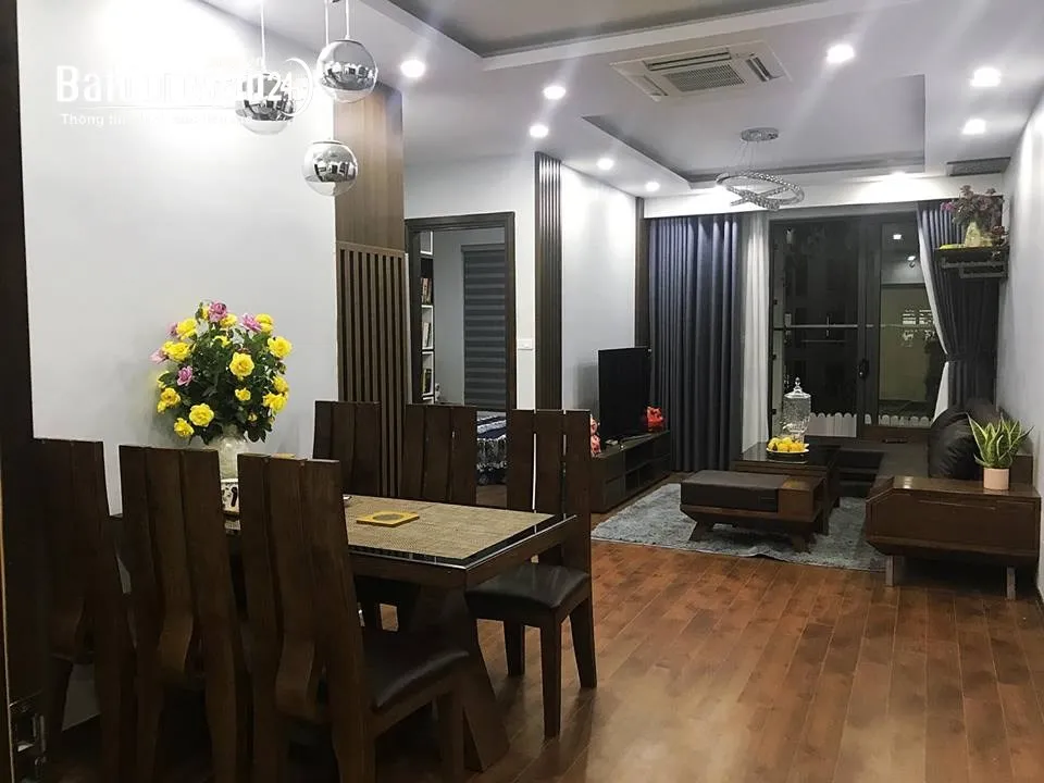 Bán căn hộ Phạm Văn Đồng 83m², 3 phòng ngủ, 2 ban công, sổ lâu dài, full nội thất, giá 8 tỷ.