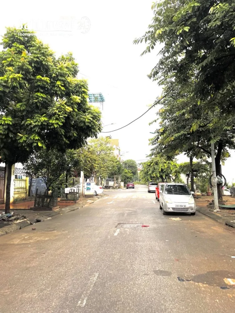 Đất Trâu Quỳ Gia Lâm, 80m², 12 tỷ, đường 17m, tặng nhà xưởng dòng tiền 10 triệu/tháng.