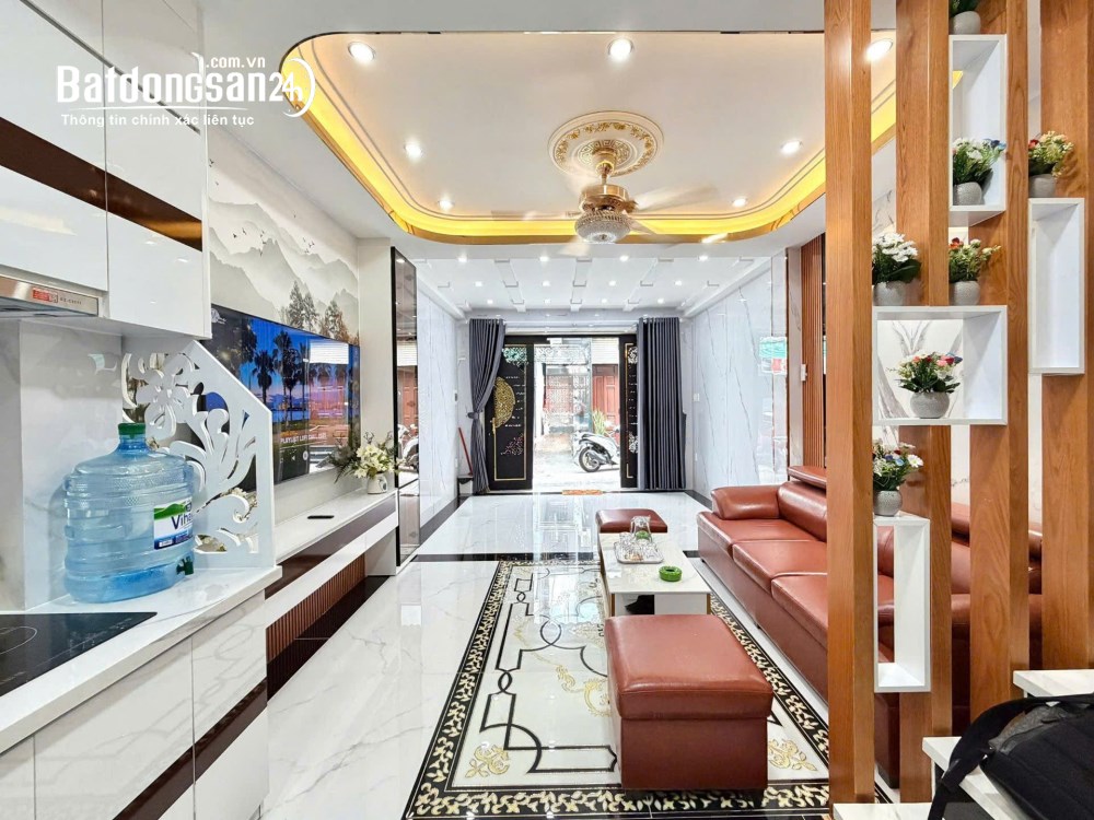 Bán nhà Trần Quang Diệu, Quận 3, 40m², nhà 5 tầng, hẻm 5m, 4PN khép kín, dòng tiền 30 tr/th.