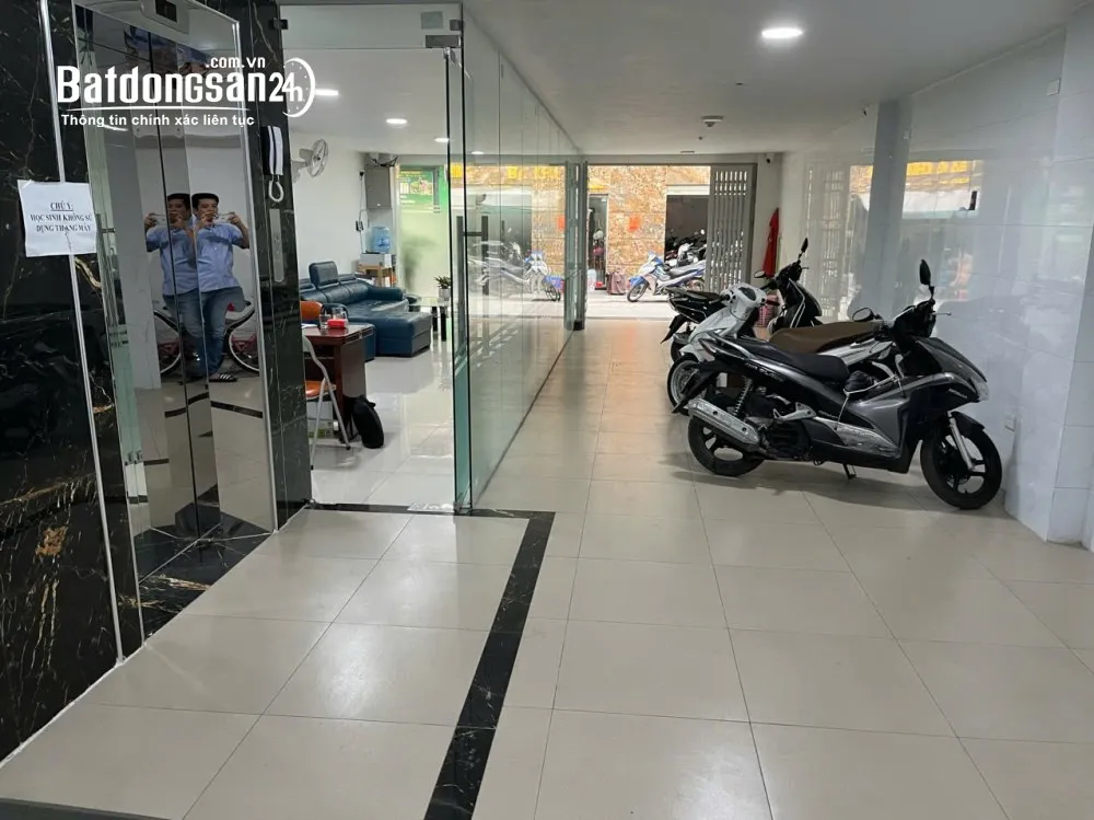  Cho thuê văn phòng Vũ Ngọc Phan, Phường Láng, Hà Nội 100m²/sàn, 8 tầng, ngõ 8m, giá 17,5 tr/th.