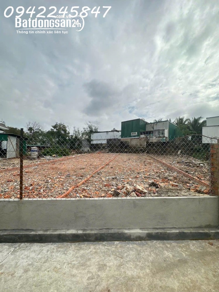 Đất hẻm ô tô thông Nguyễn Công Trứ, P. Buôn Ma Thuột, Đắk Lắk, 100m² nở hậu, giảm còn 2,55 tỷ.