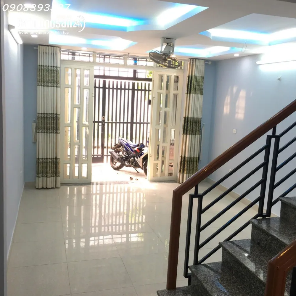 CHO THUÊ NHÀ NGUYÊN CĂN QUẬN 9, 4PN, 3WC - Có cửa hậu.