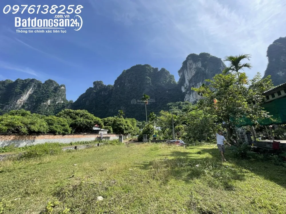 Bán đất 2700m2 tại xã Liên Sơn, Phú Thọ, giá 7.29 tỷ, mặt tiền 70m.