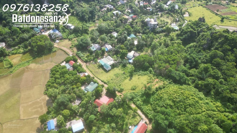 Bán đất 2700m2 tại xã Liên Sơn, Phú Thọ, giá 7.29 tỷ, mặt tiền 70m.