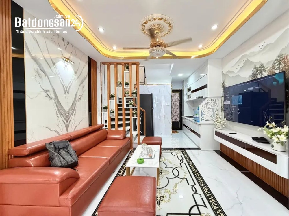 Bán nhà 36m2, giá 11.4 tỷ, nở hậu, 4PN khép kín, Đ.Trần Quang Diệu, P. Xuân Hòa (Quận 3 cũ).
