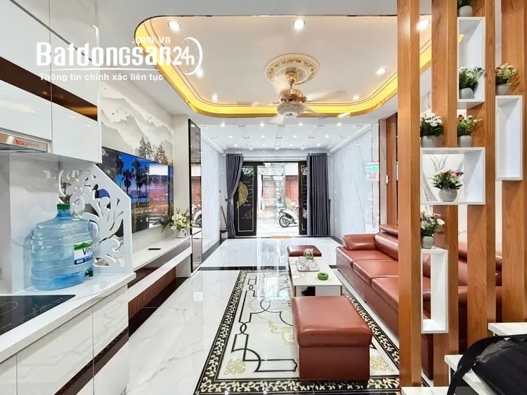 Bán nhà 36m2, giá 11.4 tỷ, nở hậu, 4PN khép kín, Đ.Trần Quang Diệu, P. Xuân Hòa (Quận 3 cũ).