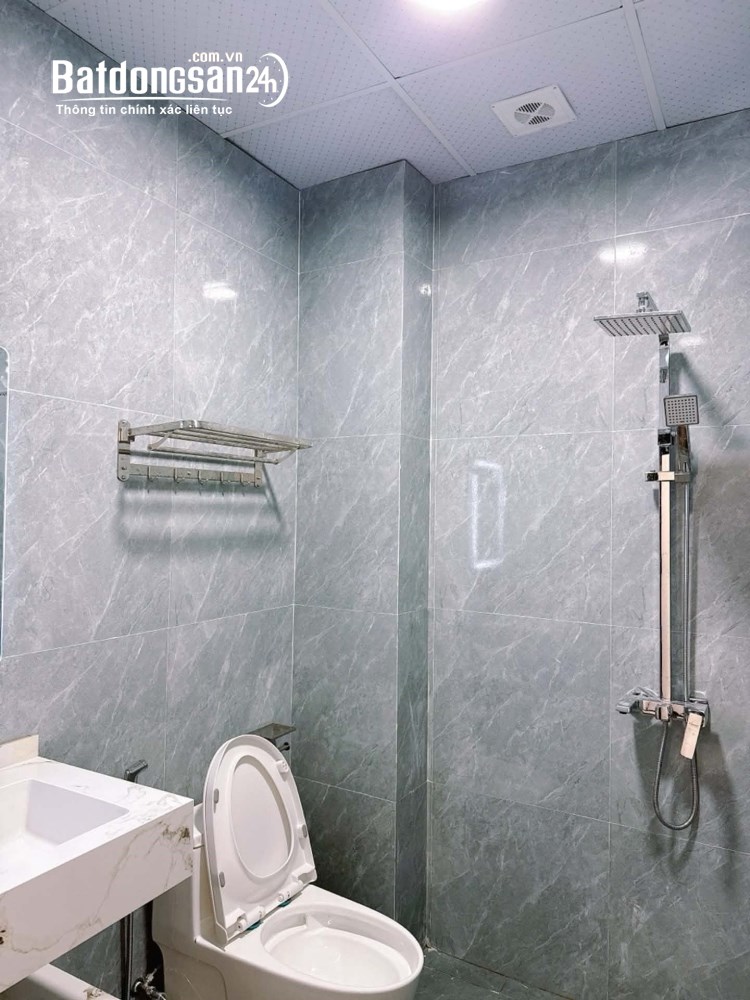 Nhà mới 42m², 6 tầng thang máy, full nội thất, giá hơn 10 tỷ, Phố Hào Nam, Đống Đa, Hà Nội.