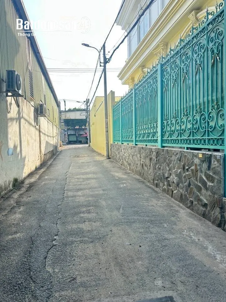 Nhà Lê Văn Khương, Phường Thới An, 53m², 2,78 tỷ, 2 tầng, 3PN, nở hậu, vào ở ngay.