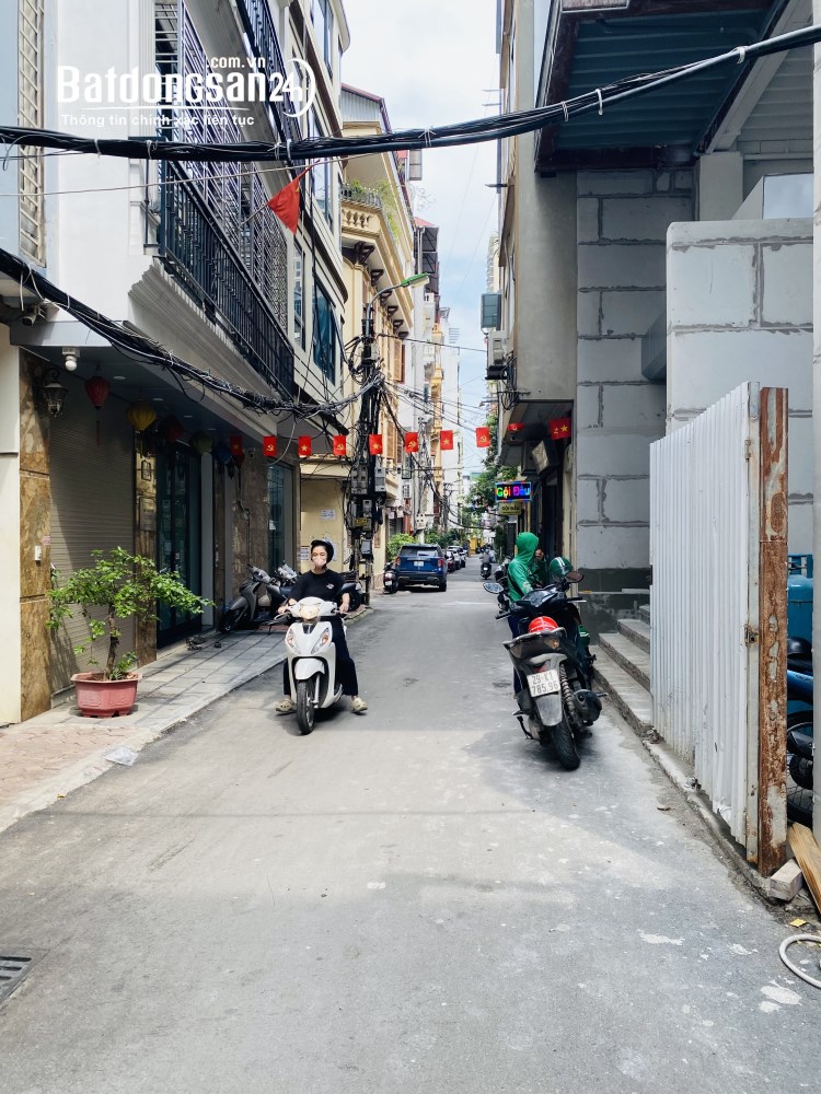 Bán nhà cấp 4 Vũ Ngọc Phan, trung tâm Đống Đa 78m², ô tô 7 chỗ đỗ cửa, giá 22,6 tỷ.
