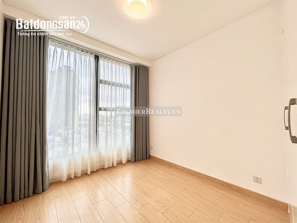 Cho thuê nhà Golden House Sunwah Pearl 2PN, view sông Sài Gòn, Landmark 81, giá 37 tr/th.