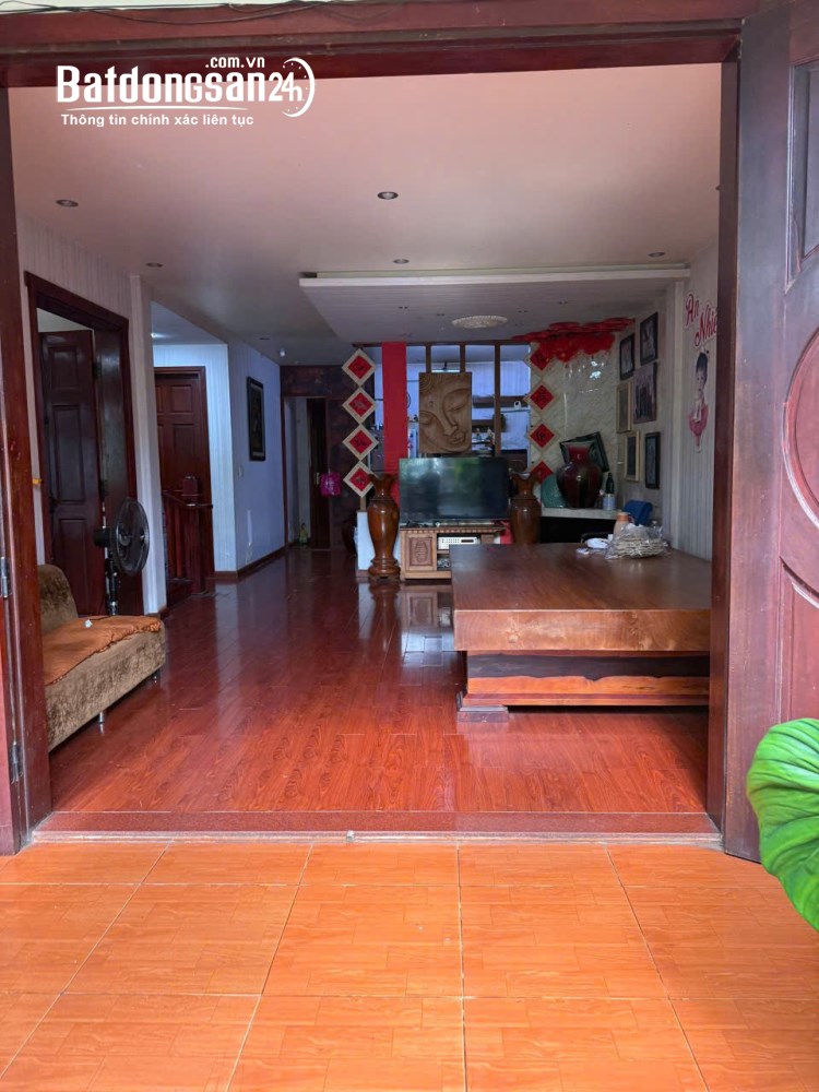 Nhà mặt tiền đường nhựa trung tâm Đức Trọng, Lâm Đồng 240m², full thổ cư, giá hợp lý.