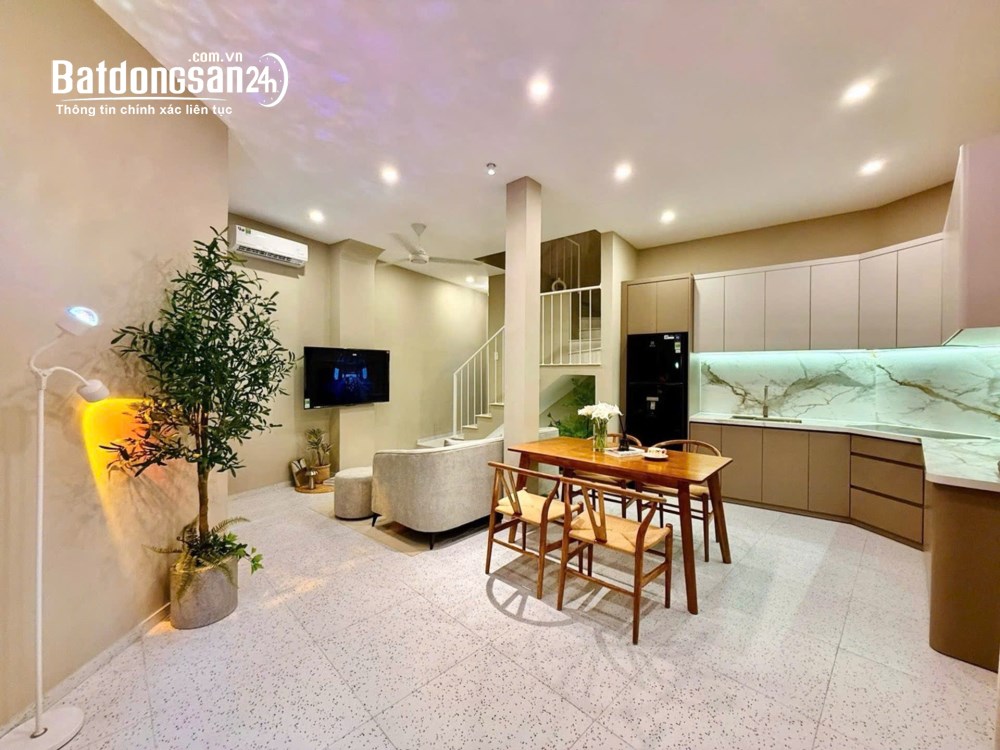 SIÊU PHẨM HIẾM- 5 TẦNG - SÁT MẶT TIỀN VÕ VĂN TẦN - Q3 - 3PN 3WC - FULL NỘITHẤT - 36M²