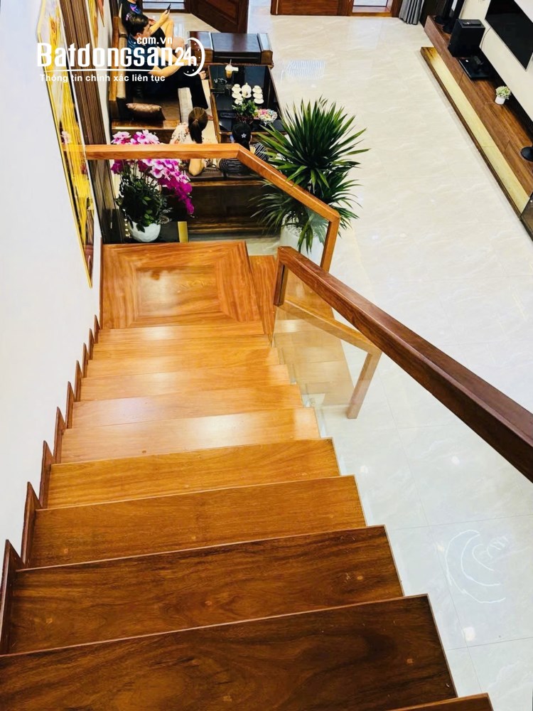 Bán nhanh căn liền kề 55m² x 5 tầng, mặt tiền 5m, giá 15.45 tỷ, Vạn Phúc, Hà Đông.