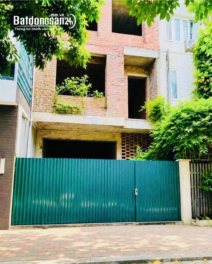Bán Gấp Căn LK Nông Quốc Chấn _ 83m² _ Mặt tiền 5m _ 18.6Tỷ _ KĐT Văn Khê _ Hà Đông.