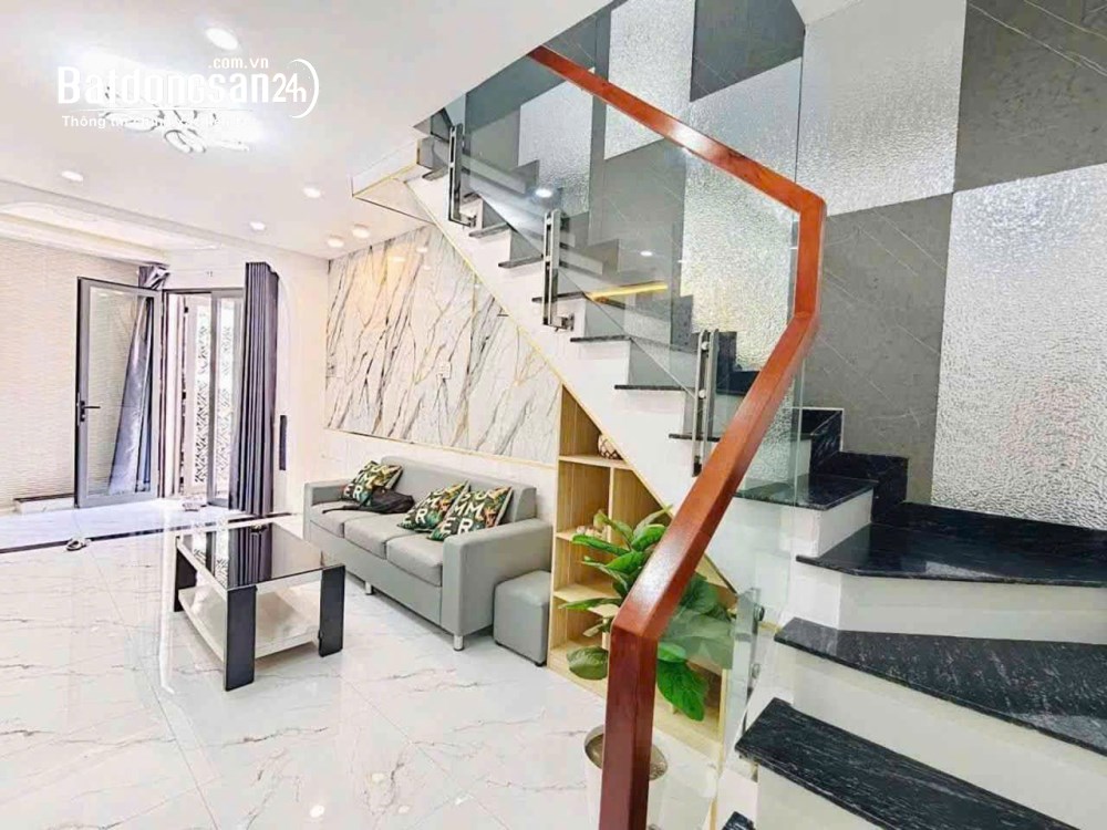 Bán nhà Gò Vấp 1 trệt 1 lầu, gần 60m² sử dụng, sổ hồng riêng, giá hơn 4 tỷ.