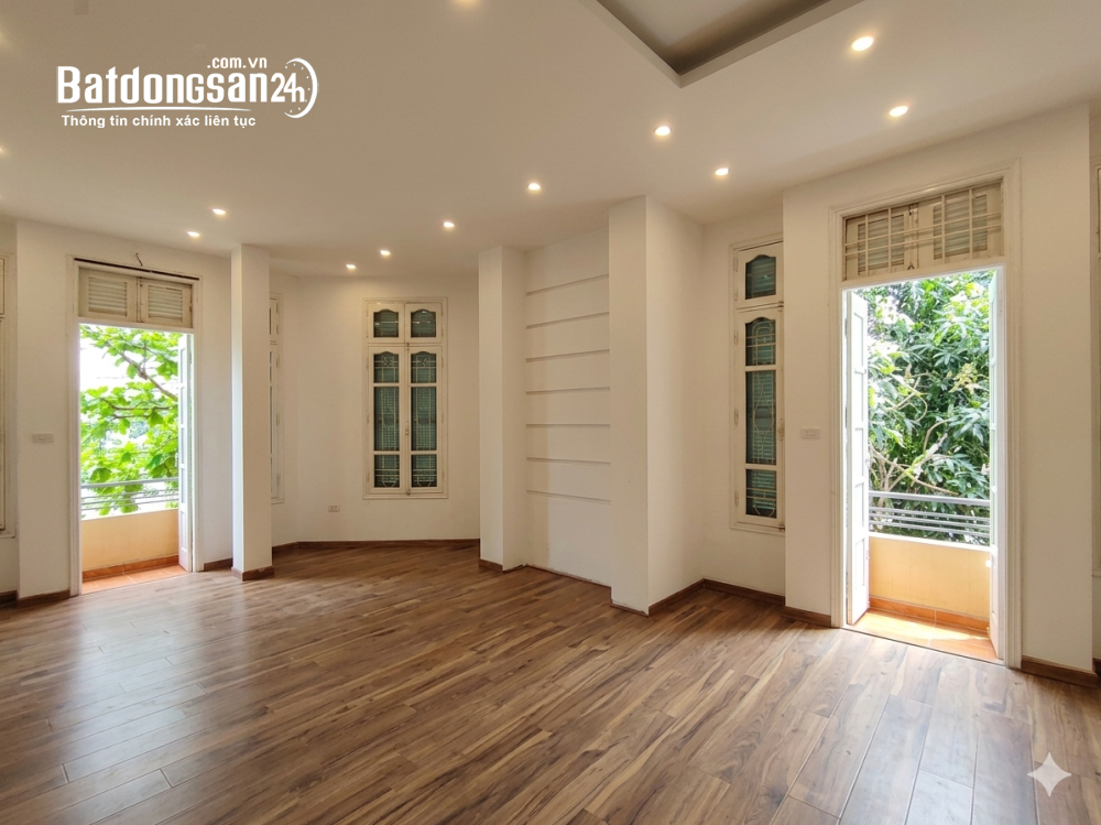 Cho thuê tòa nhà 63 Phạm Thận Duật, Cầu Giấy 150m², 5 tầng, thang máy, giá 45 triệu/tháng.
