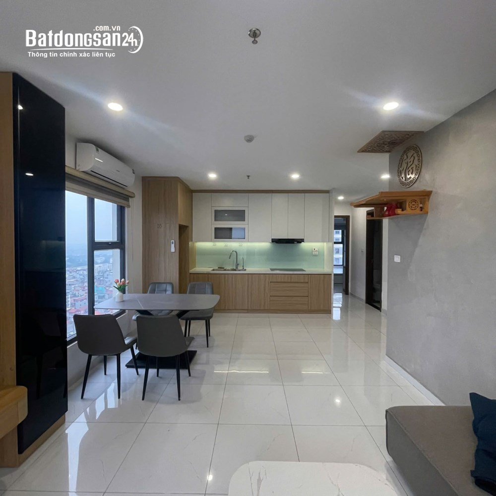 Cho thuê nhà Trâu Quỳ, Gia Lâm, 90m², mặt tiền 6m, thang máy, phù hợp văn phòng, giá 30 triệu/th.